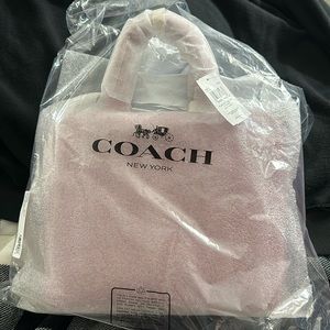 BNWT COACH PINK PILLOW TOTE
